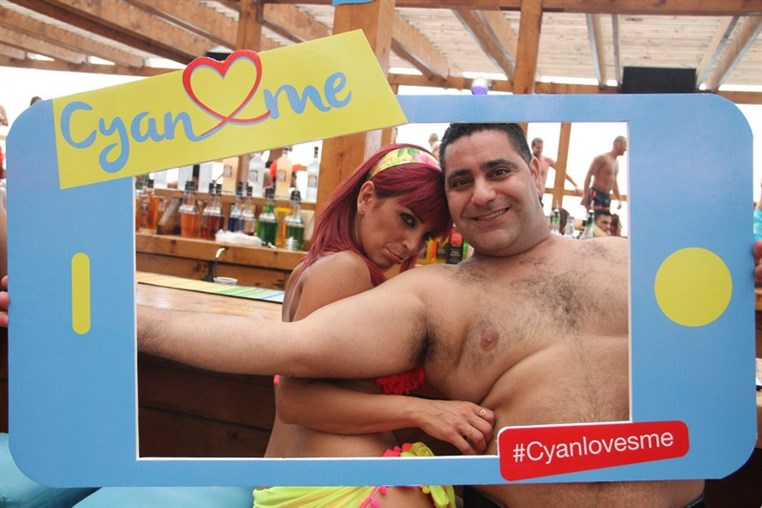 Cyan Beach Bar on Sunday